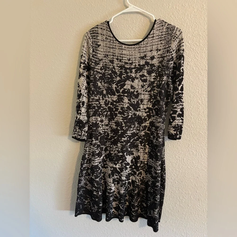 NIC+ZOE Black and White Long Sleeve Dress